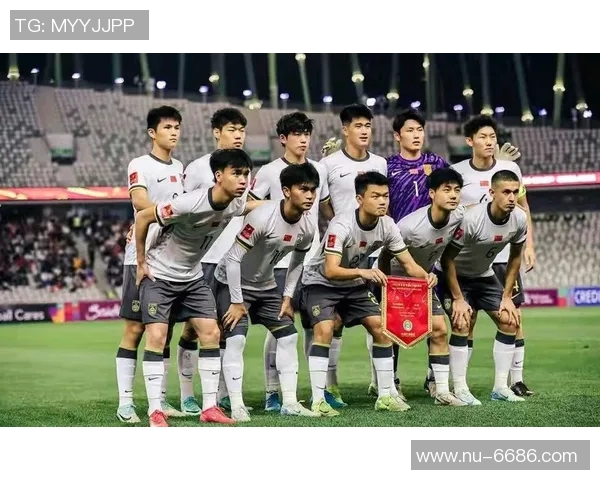 年轻足球明星崭露头角未来可期新一代球员的崛起与挑战