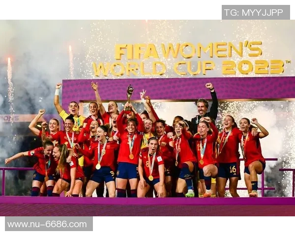 男足球星亲临女足世界杯现场 见证女子足球崛起与精彩对决